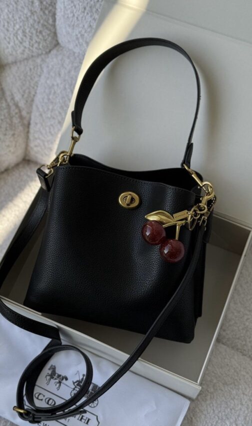 ⁦شنطة / Coach Charlie Bucket Bag⁩ - الصورة ⁦2⁩