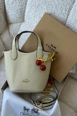 شنطة – coach hanna bucket bag/ شامل