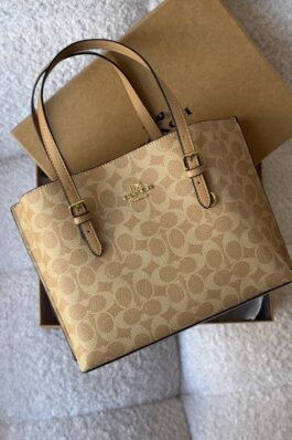 شنطة Coach bag mollie tote شامل علبة