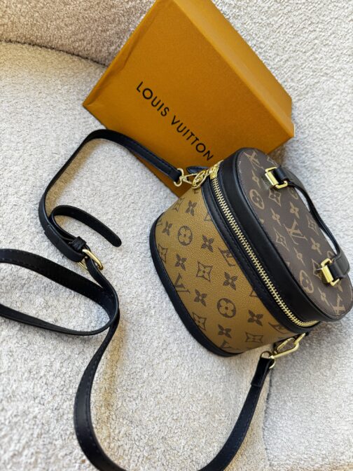⁦شنطةLouis Vuitton⁩ - الصورة ⁦2⁩