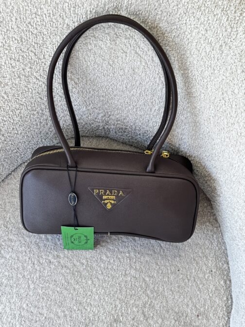 شنطة الهبة prada