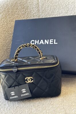 شنطة CHANEL مربع رسمي