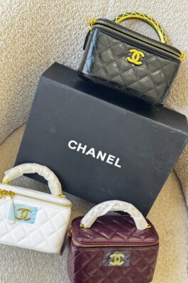 شنطة CHANEL بوكس بلمعة