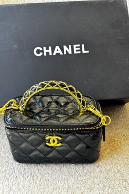 شنطة CHANEL بوكس بلمعة