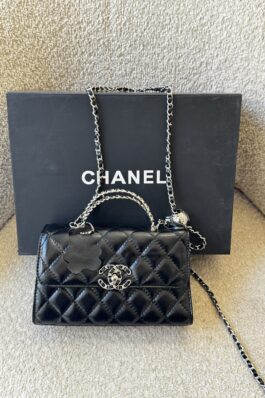 شنطة Chanel رسمي اكسسوار فضي