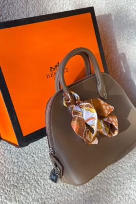 شنتة هيرمز اصدار جديد / شامل القفل وسكارف