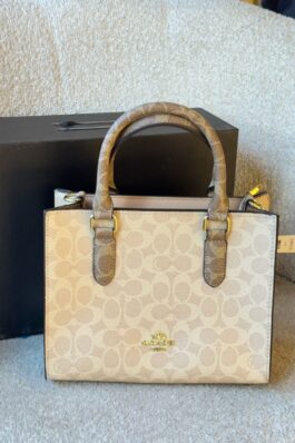 شنتة كوتش حجم وسط