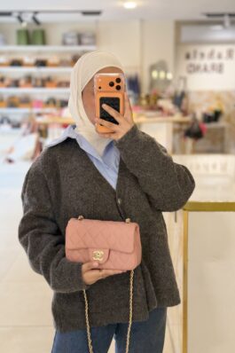 كروس شانيل لون زهري جلد كافيار