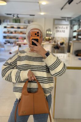 شنّت كوتش لانا،لون عسلي