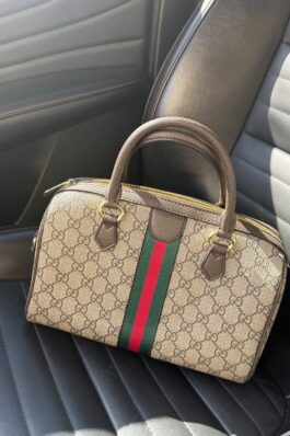 شنتة جوتشي 30cm شامل بوكس