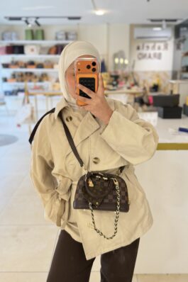 شنتة ال في هرمي مع تشارمز لون بني