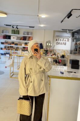 شنتة كوتش مطاول لون بيج مع زهري